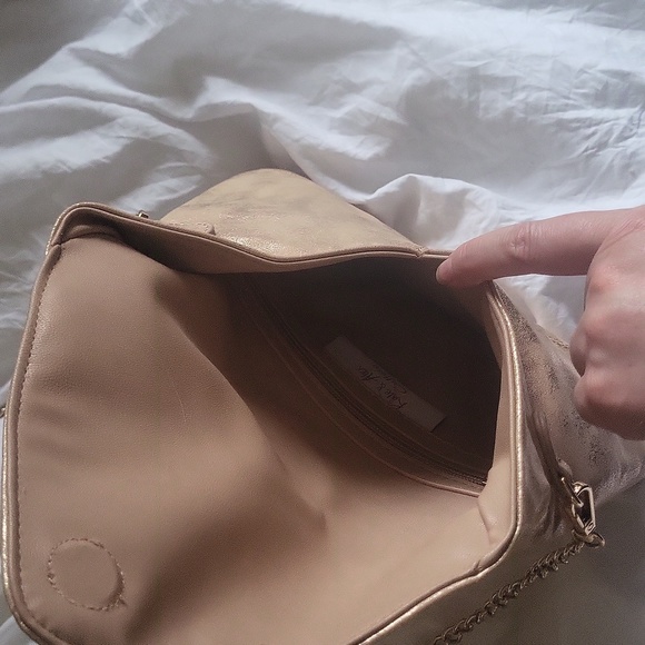 H&M pink foiled pu purse - Picture 2 of 3